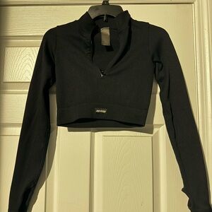 BO+TEE cropped long sleeve